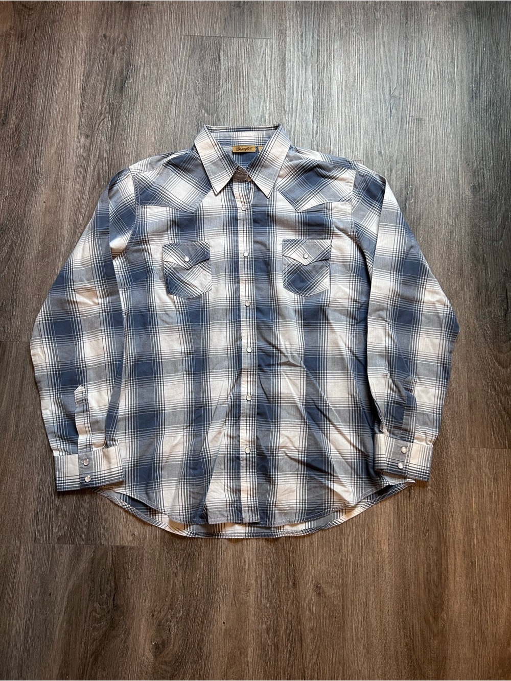Wrangler Women's Long sleeve Western Shirt Blue Sz Large Pearl Snap Cowgirl